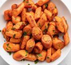 Вкусен снак: печени моркови, които да си направите още сега Вкусен снак: печени моркови, които да си направите още сега