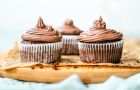 Лесно и вкусно – ето как да си направите шоколадова глазура подходяща за всякакви десерти